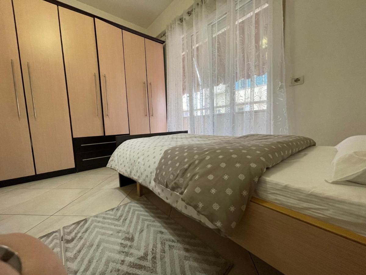 Tirana New Bazaar-Apartment 2 エクステリア 写真