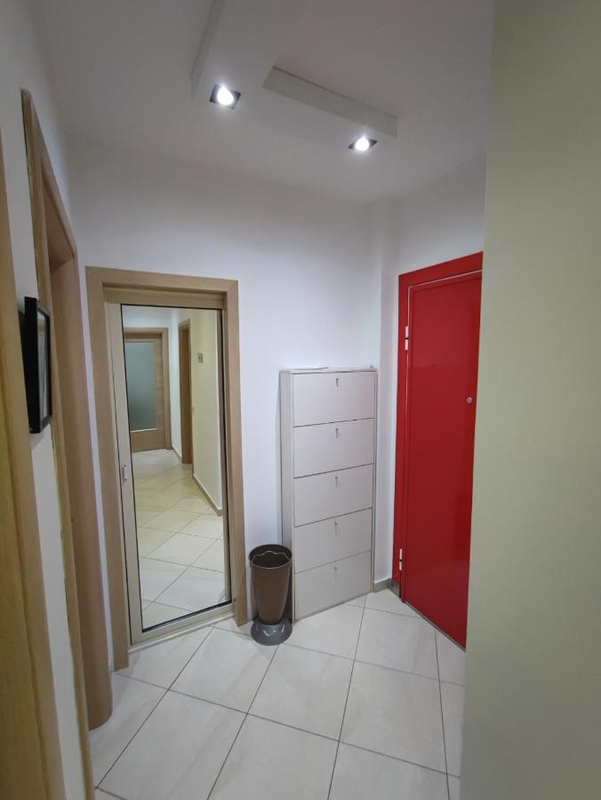 Tirana New Bazaar-Apartment 2 エクステリア 写真