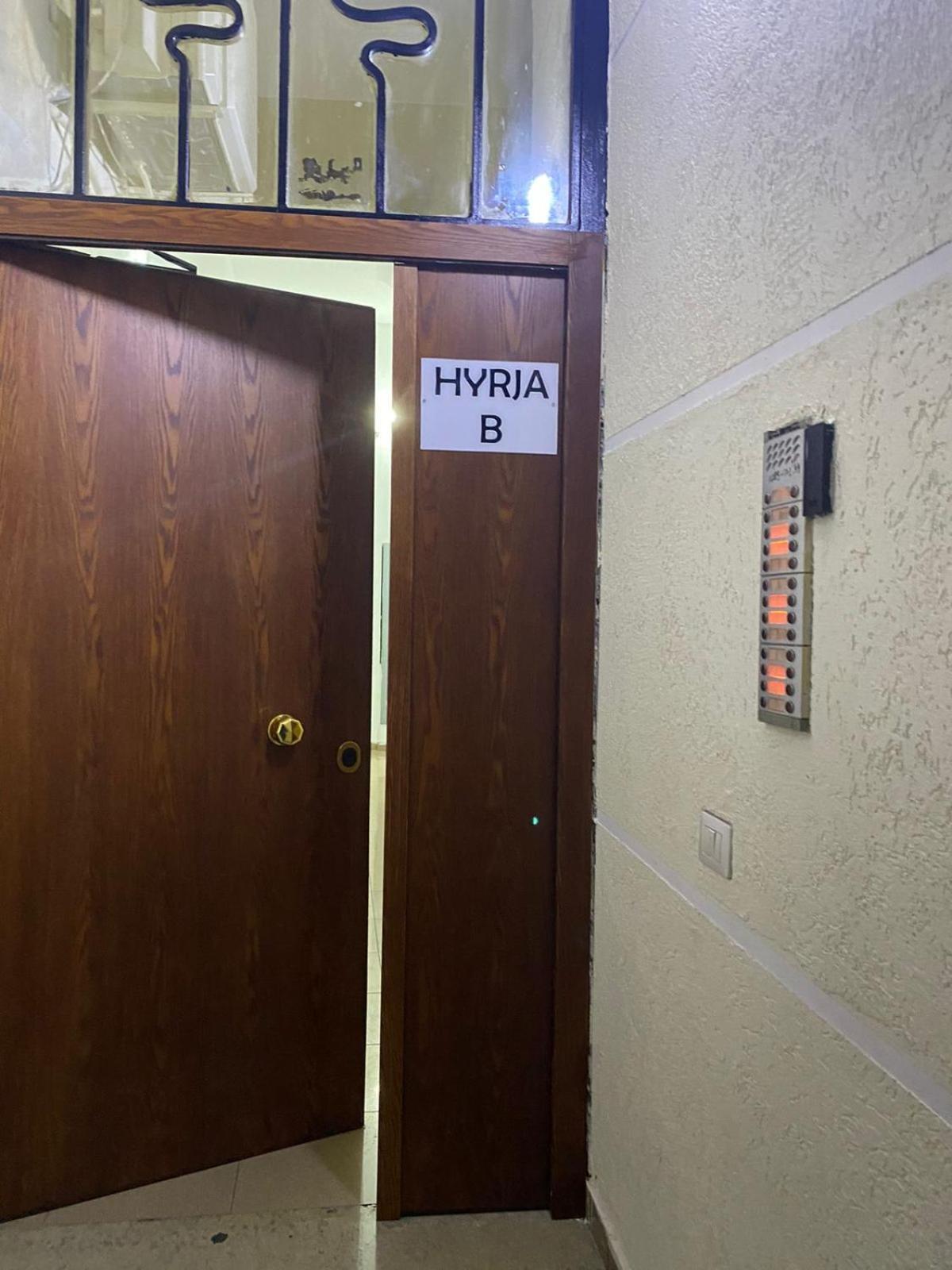 Tirana New Bazaar-Apartment 2 エクステリア 写真